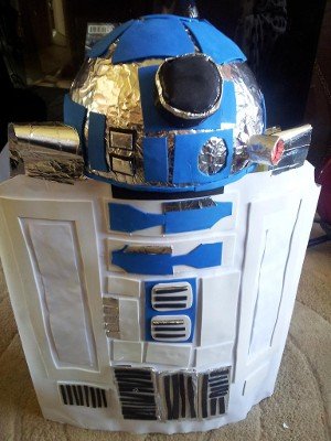 Make an R2D2 costume out of a cardboard box