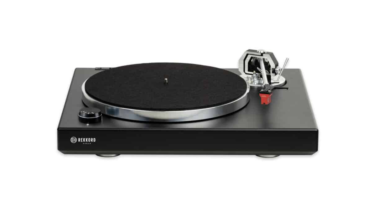 Rekkord M600 turntable