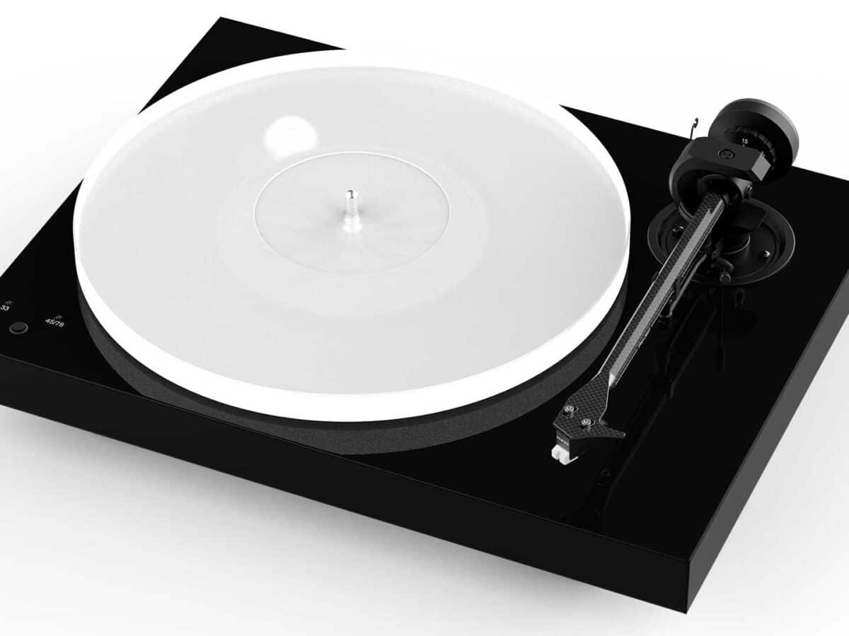 The Pro-Ject X1 B is an exclusive and very well-performing record player