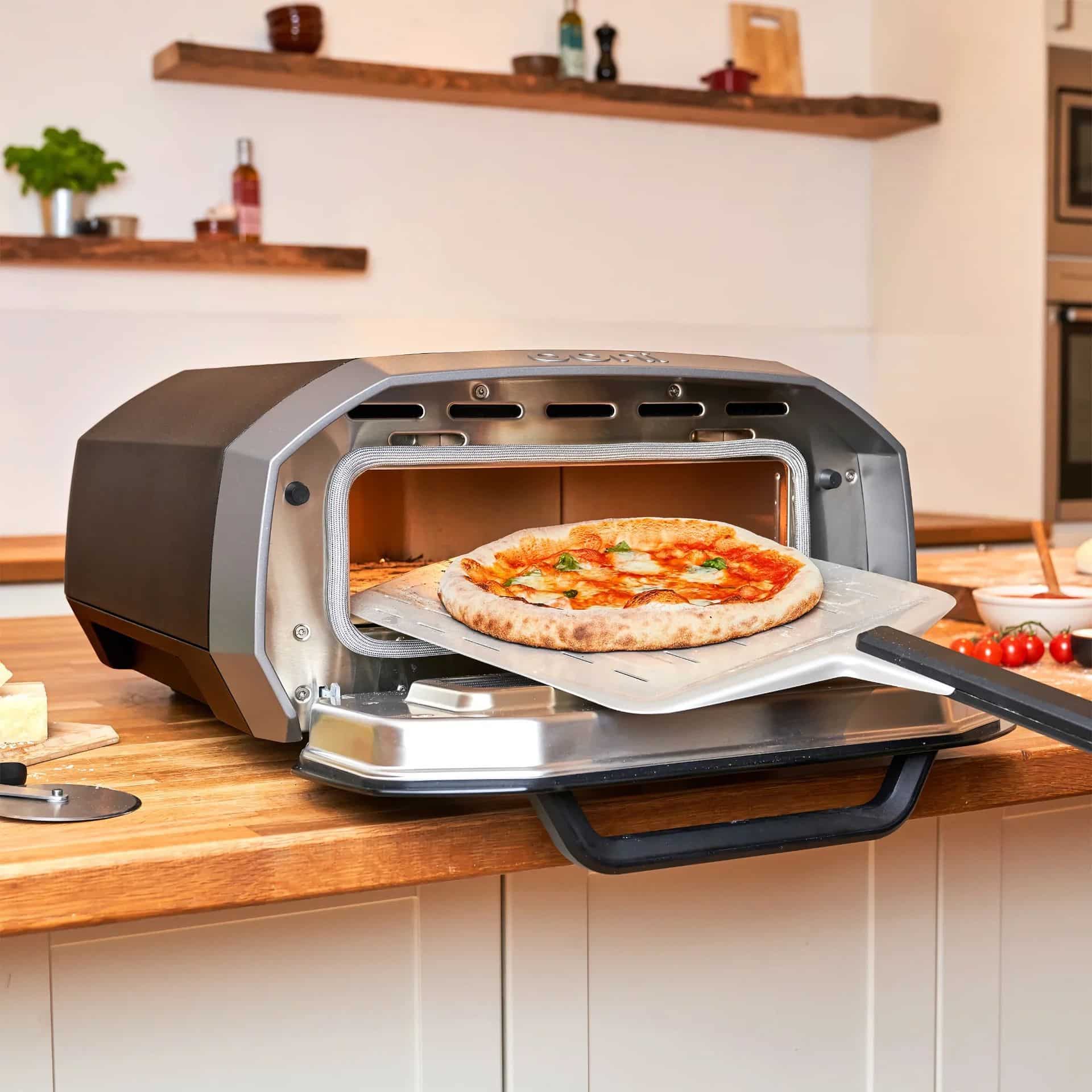 Ooni pizza oven