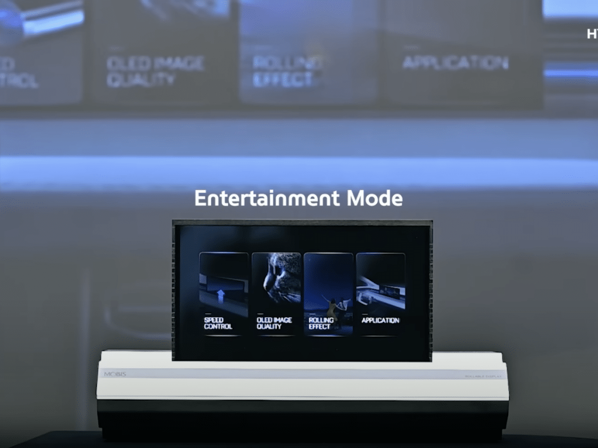 Hyundai showcases rolling infotainment screen