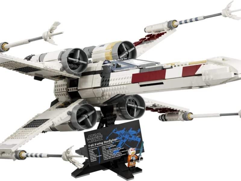 Lego unveils some new Star Wars building sets.