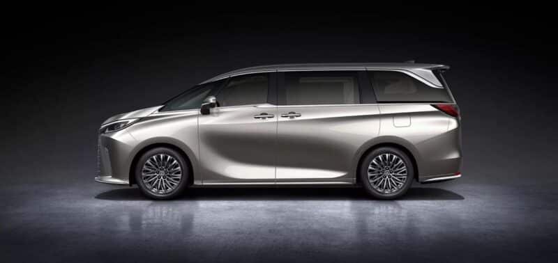 Lexus unveils new version of luxurious LM minibus limousine - Gadget ...