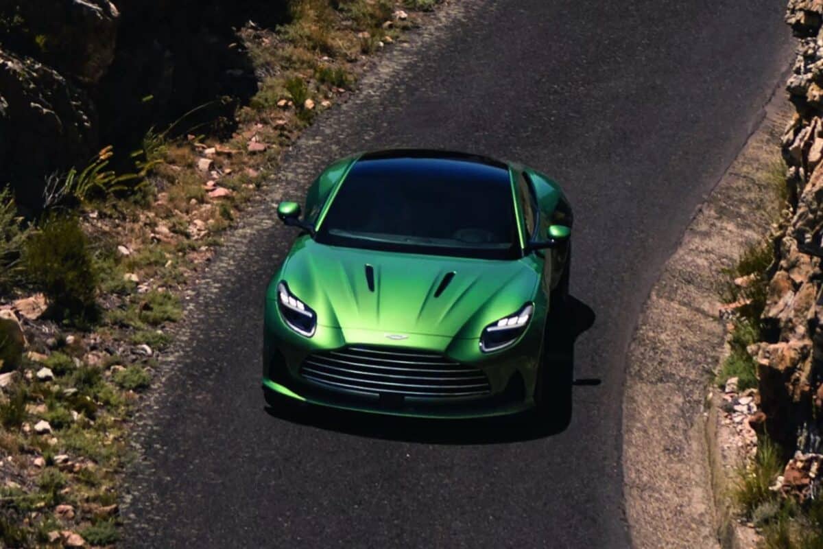 Aston Martin DB12