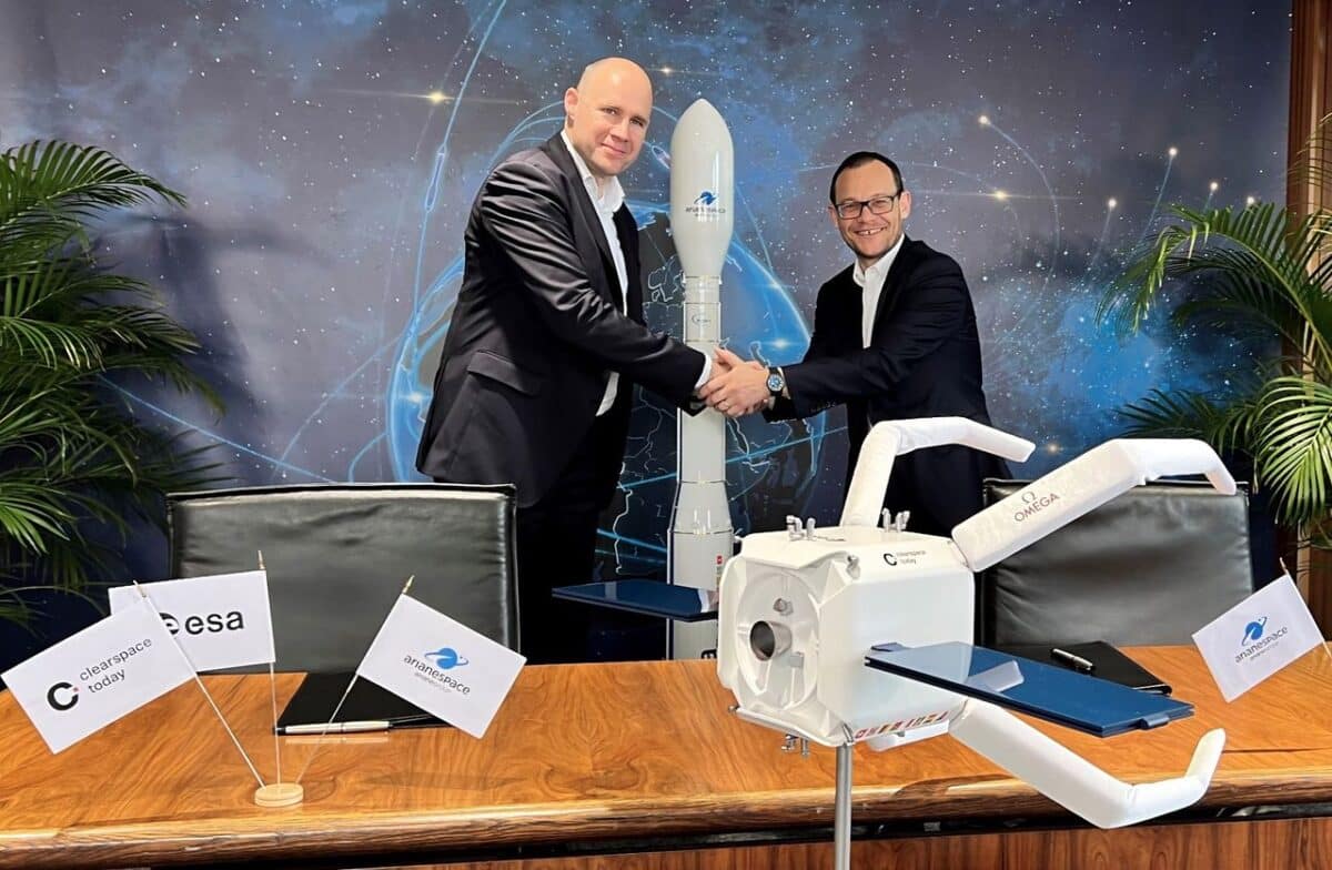 ClearSpace CEO Luc Piguet and Arianespace CEO Stéphane Israël
