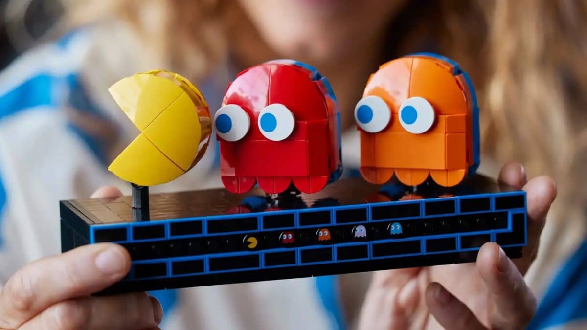 Lego arcade game Pac-Man