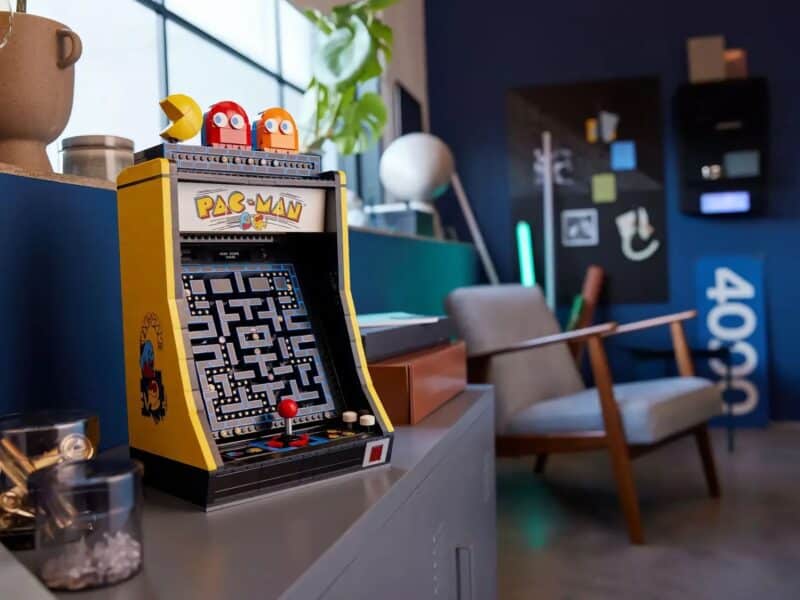 Lego releases arcade game with Pac-Man
