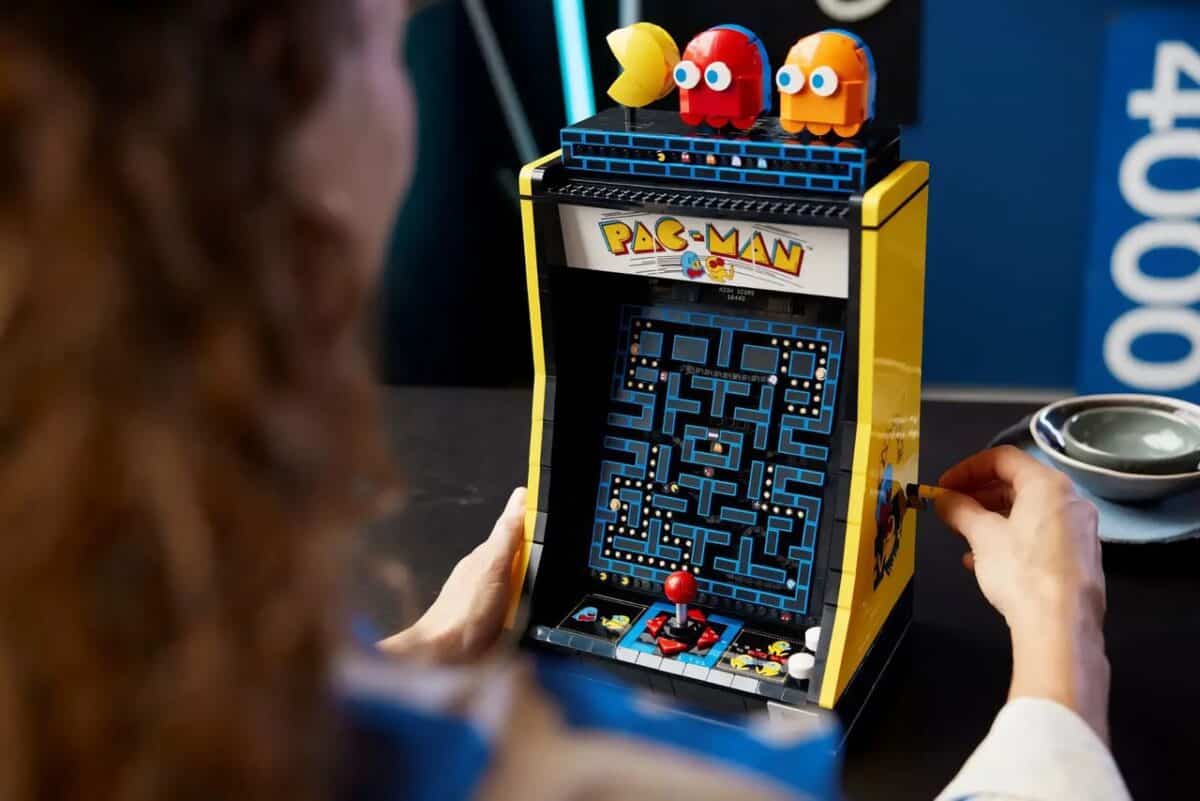 Lego releases arcade game with Pac-Man