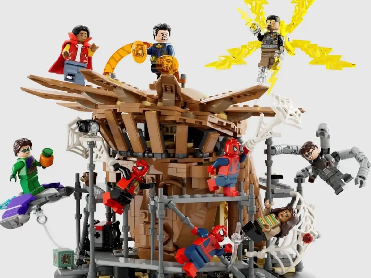 Lego releases new Marvel building sets