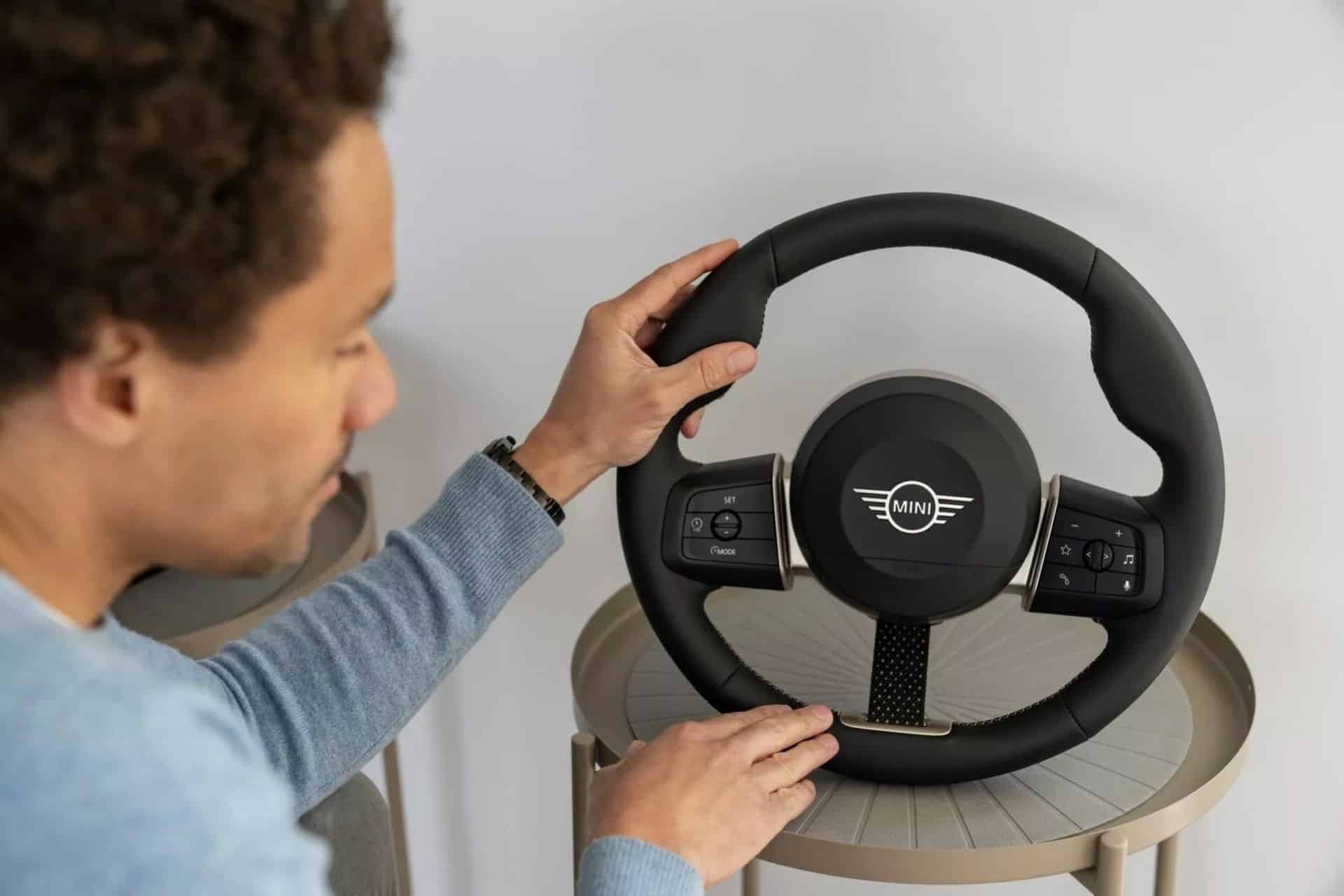 steering wheel in the new Mini