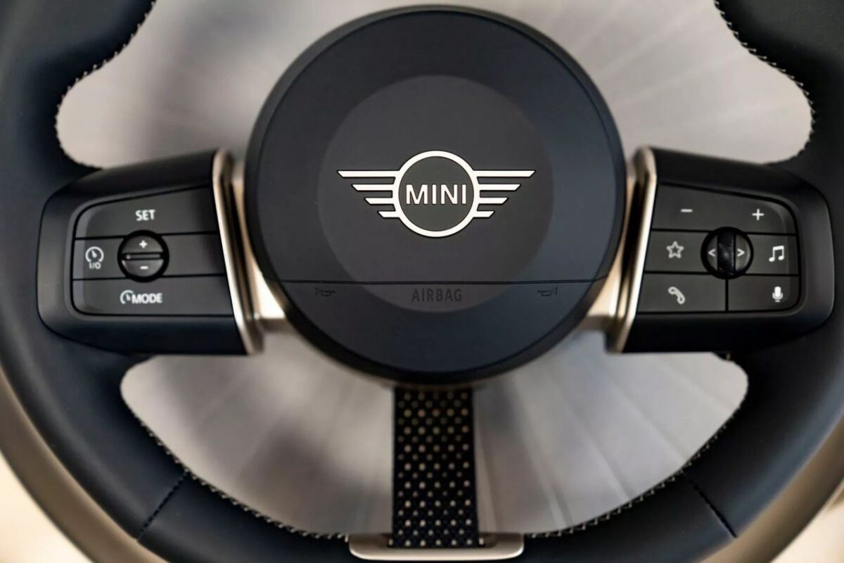 steering wheel in the new Mini