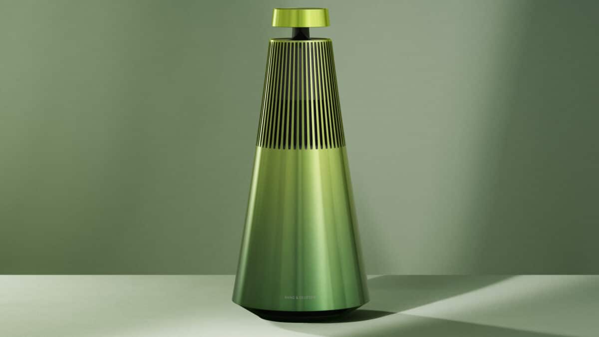 Beosound 2 speaker forest green