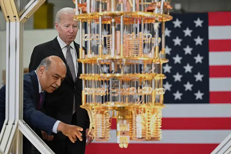 US president Joe Biden and IBM CEO Arvind Krishna examine a quantum computer