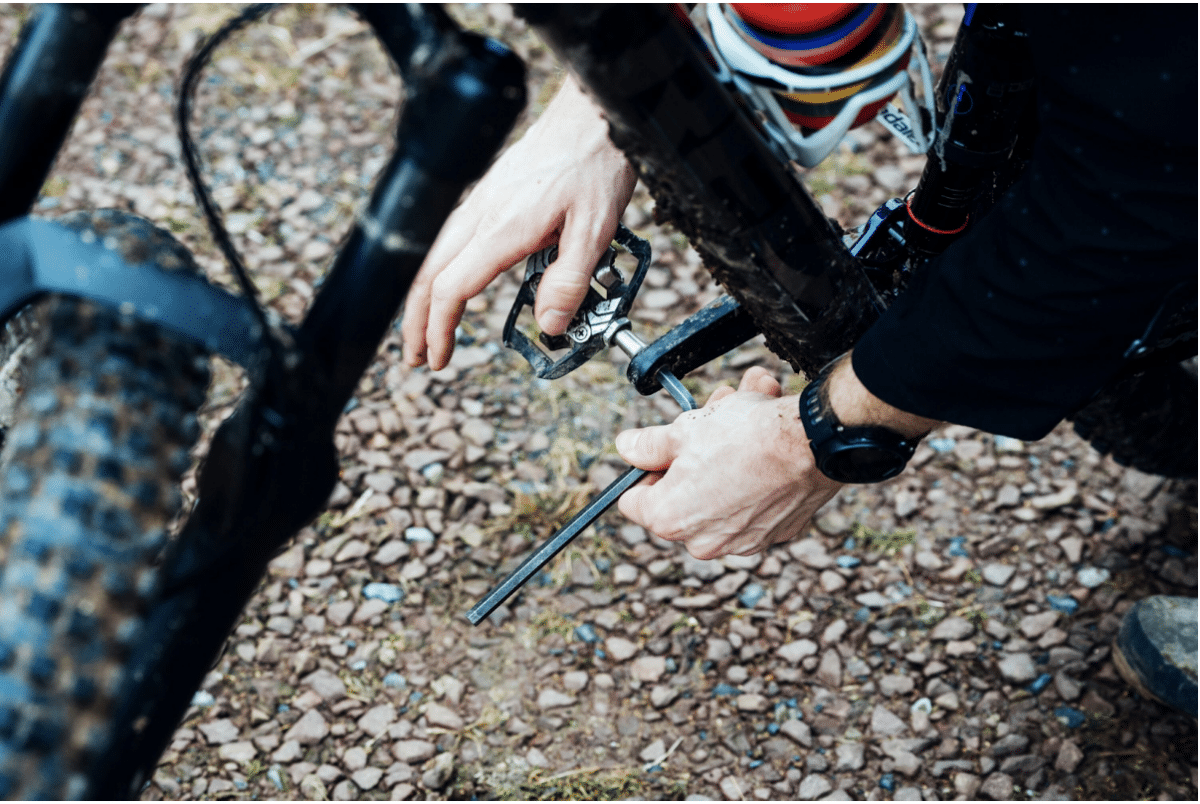 Guide To Purchasing The Best Mountain Biking Pedals For You
