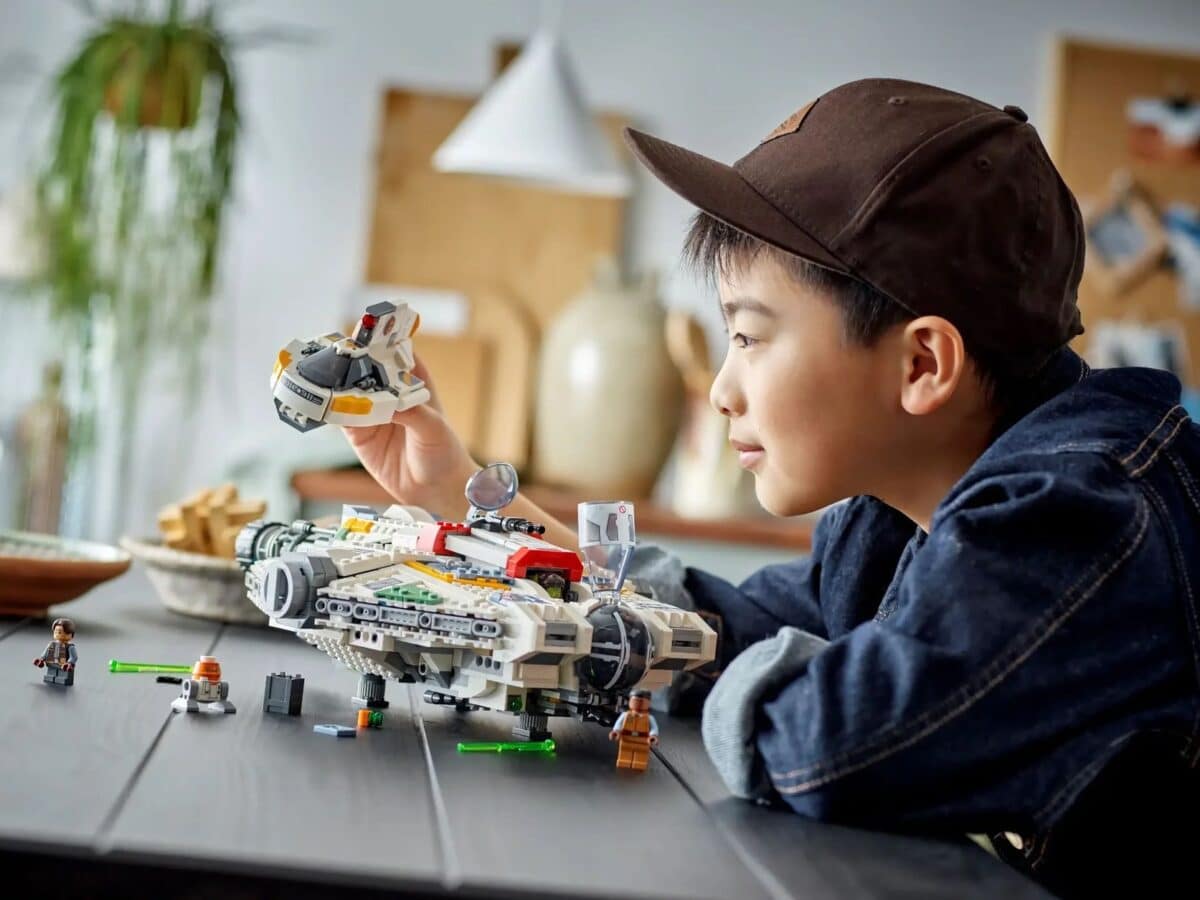 Lego releases Star Wars: Ahsoka spacecraft