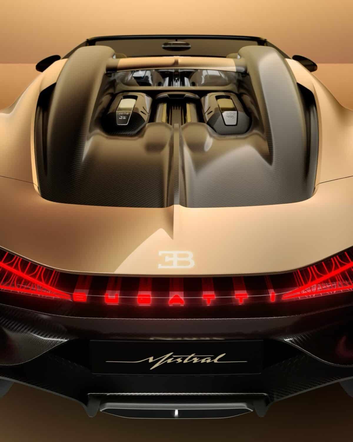 Bugatti W16 Mistral in gold