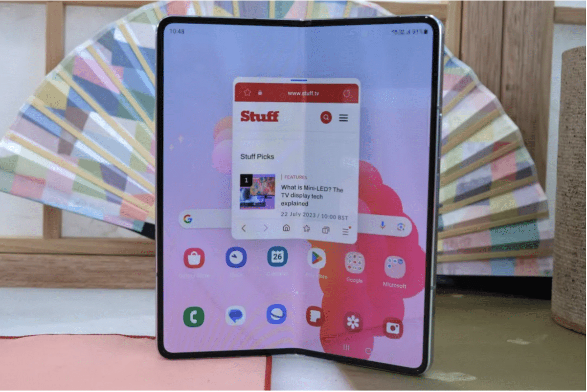 Samsung Galaxy Z Fold 5 screens