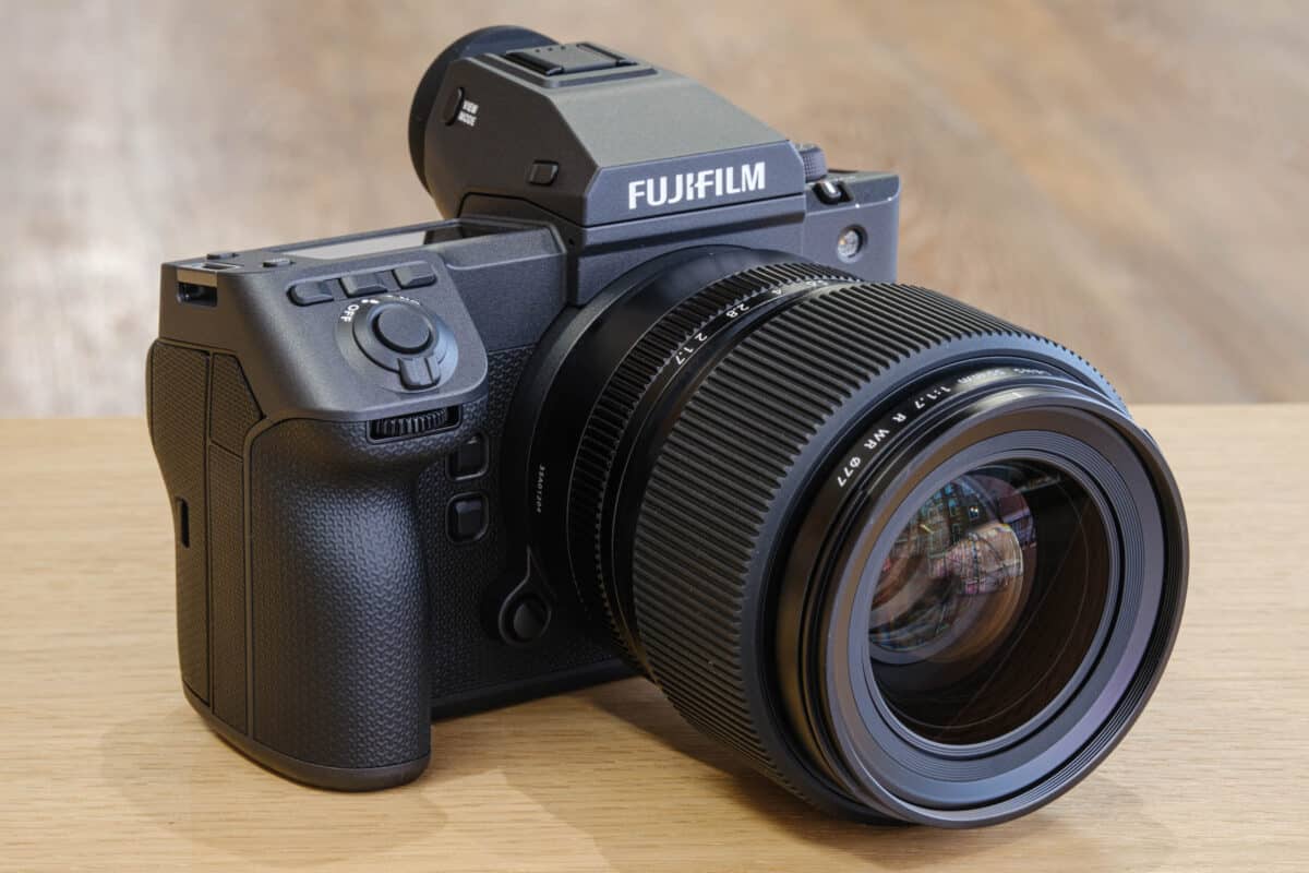 fujifilm-has-introduced-the-medium-format-camera-gfx-100-ii-gadget