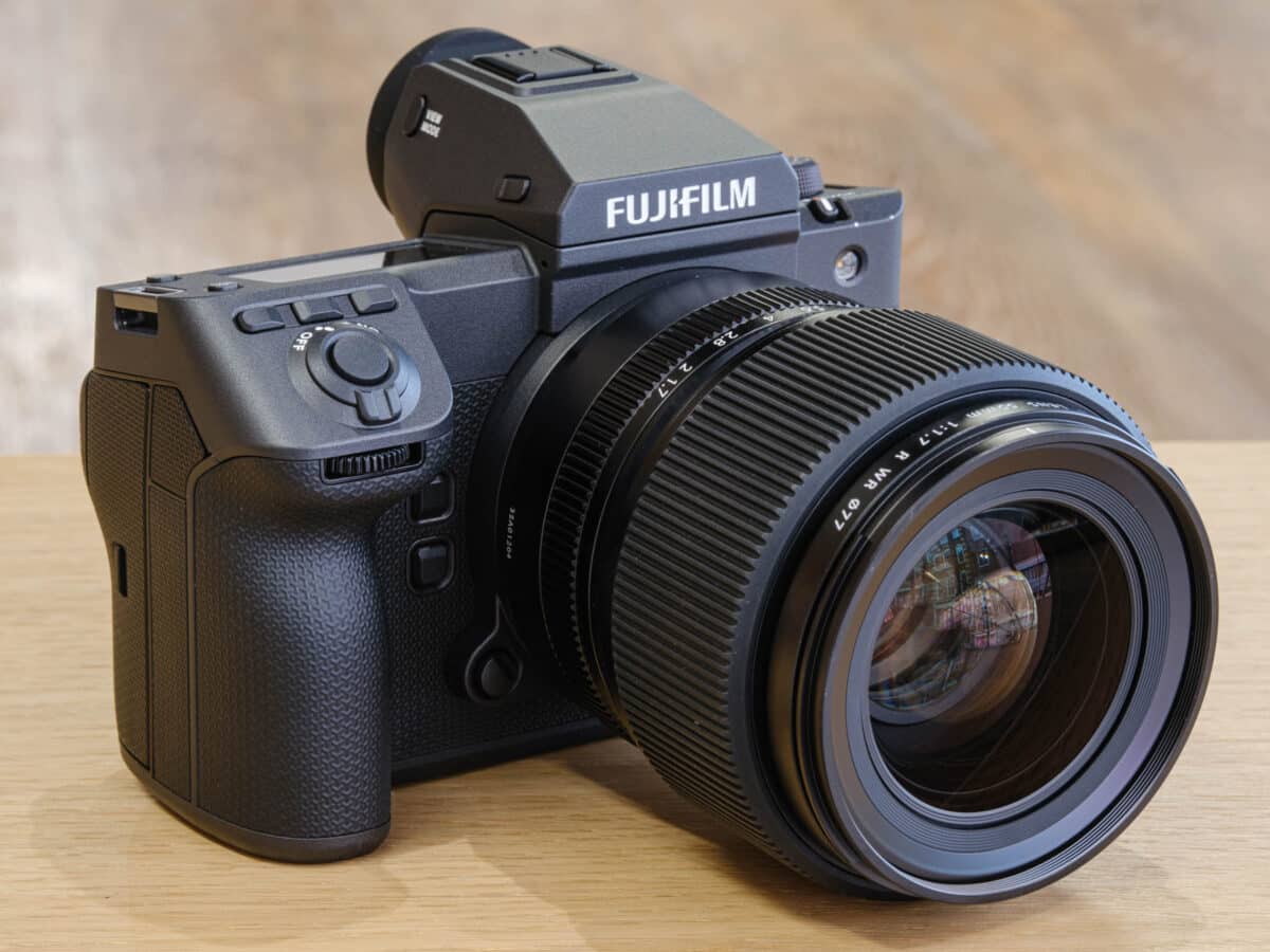 Fujifilm has introduced the medium format camera GFX 100 II