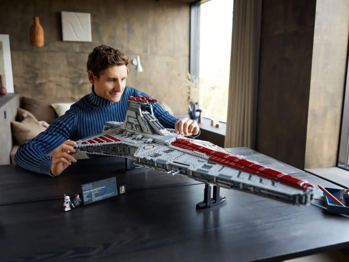 Lego is releasing an impressive Star Wars ship