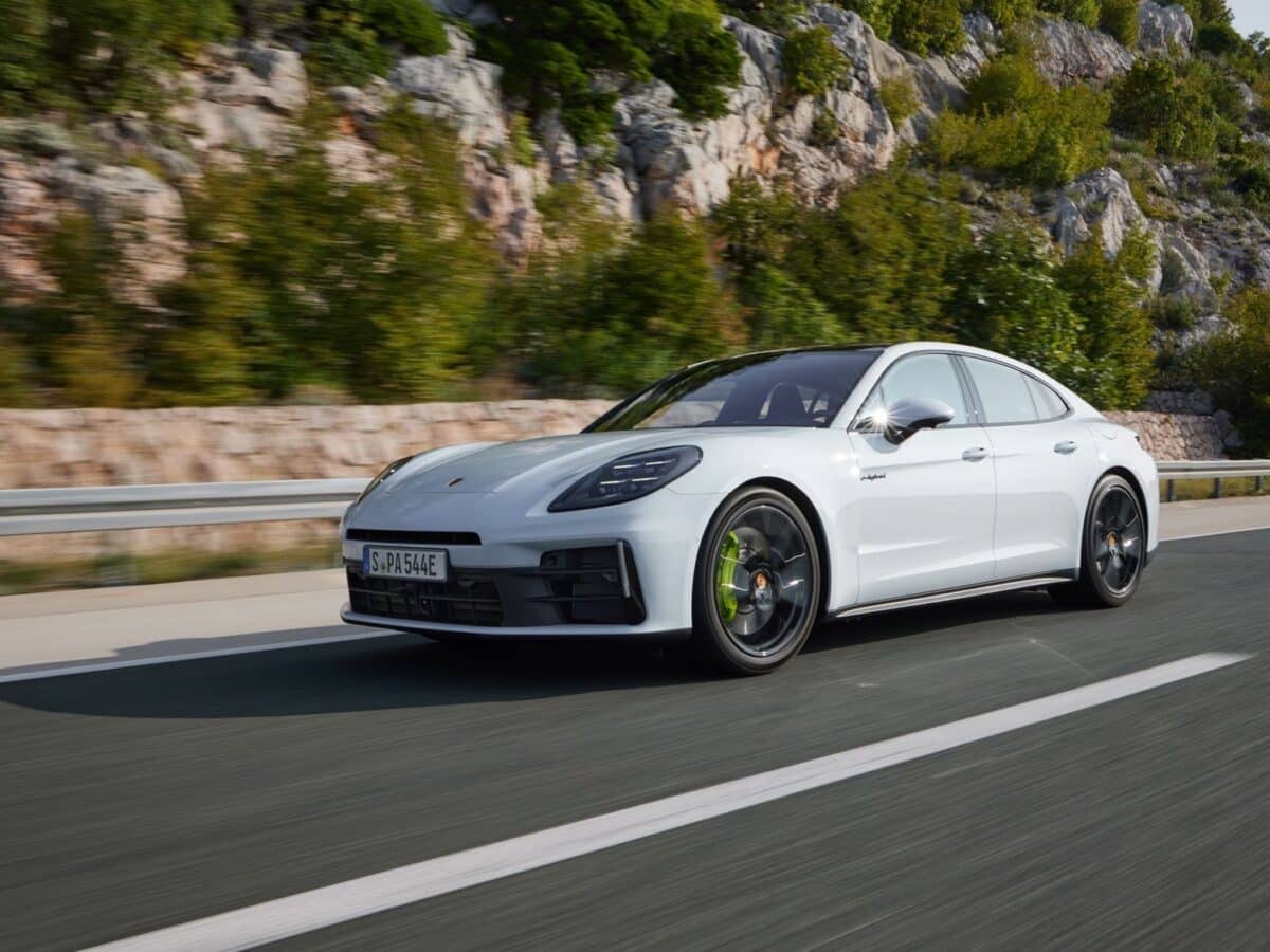 Two new plug-in hybrid versions of the Porsche Panamera